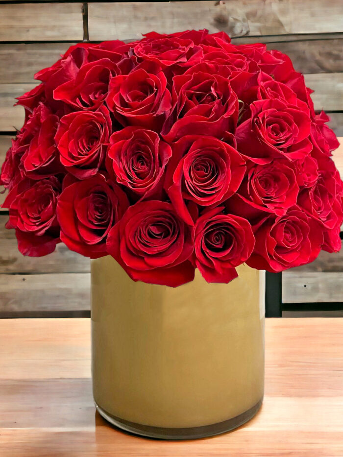 Elegant 25 Red Roses Flower Arrangements