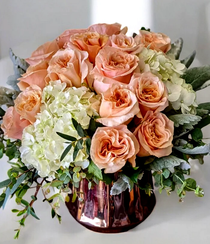 Elegant Blush Roses and Hydrangea Arrangement