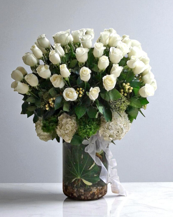 Royal-White-arrangement-123-boca