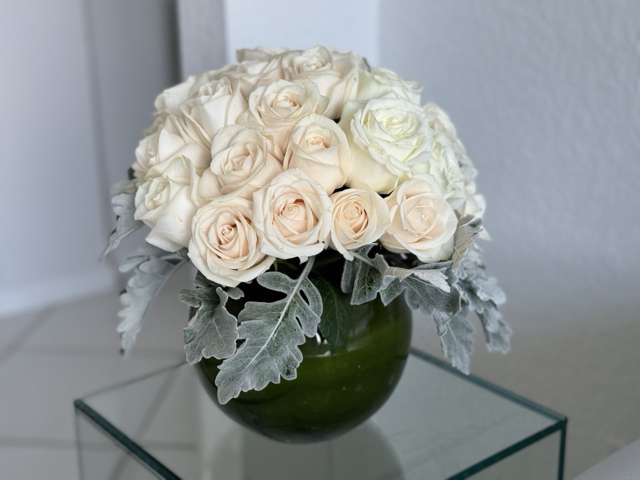 White Roses: The Perfect Gift for Any Occasion