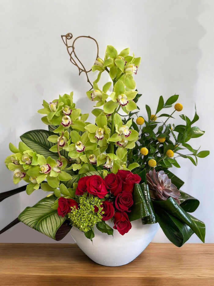 225-Ginevra green and red arrangement-w