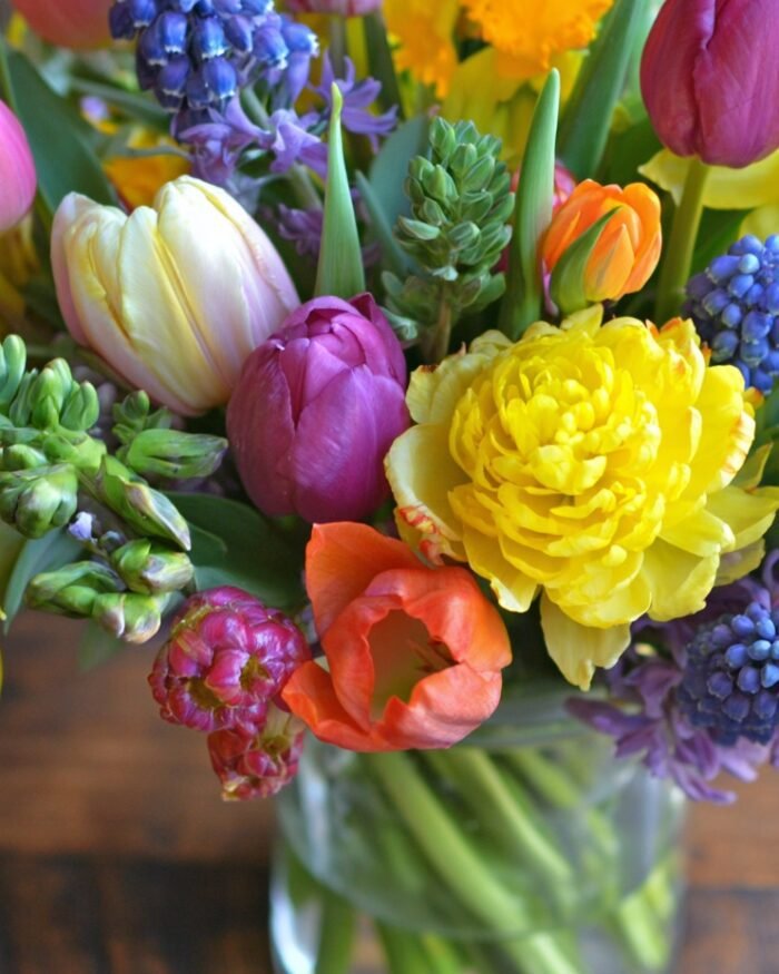 Spring Flower Arrangements for Birthday Gifts (6)